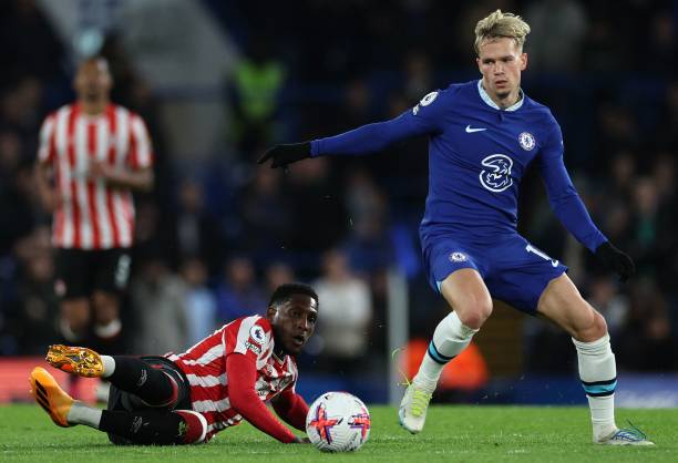 疑是一个巨 疑是一个巨